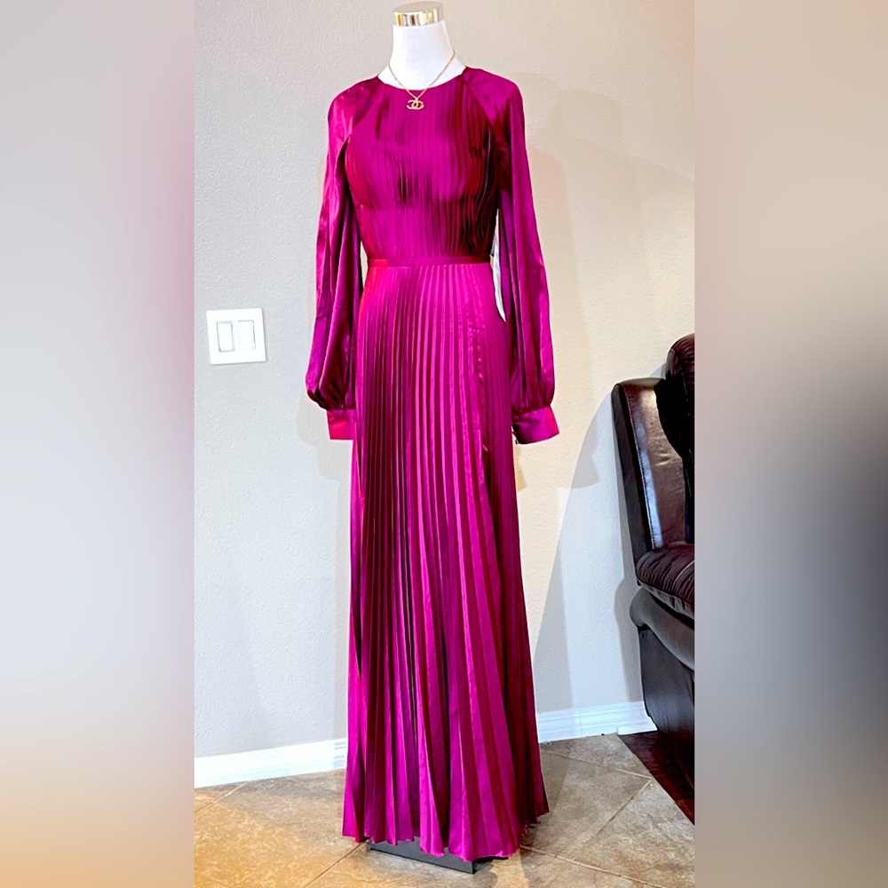 Beautiful berry dress/gown